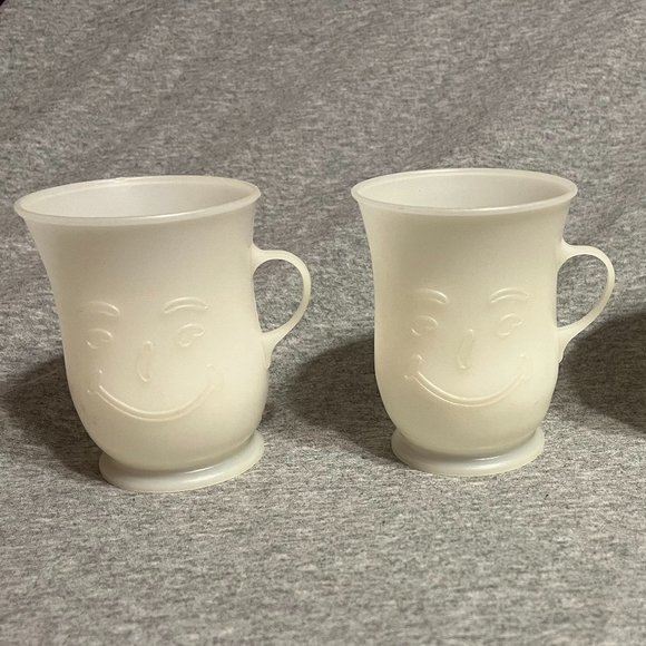 Kool-Aid Man Plastic Cup Set of 3, in the color white - Picture 2 of 11